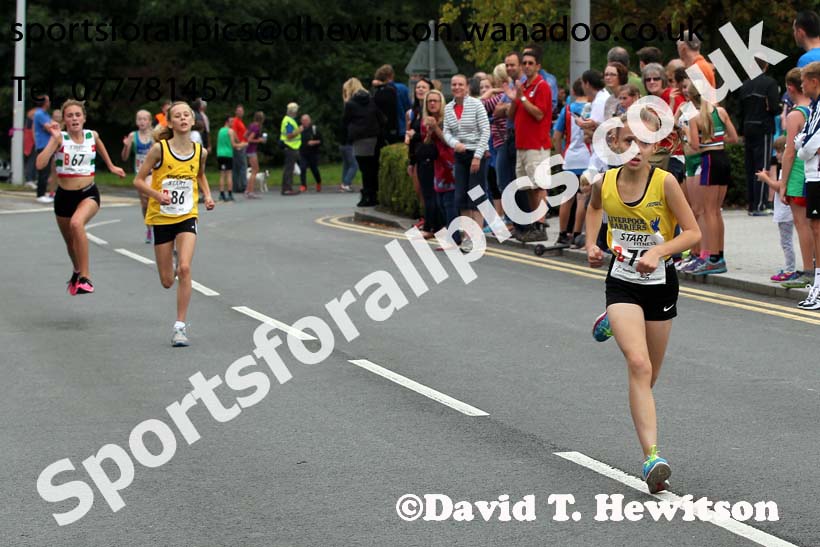 Girls under-13s Northern Road Relays, Warrington. Photo: David T. Hewitson/Sports for All Pics